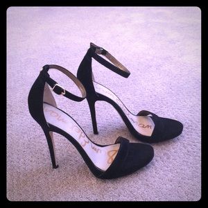 Brand new Sam Edelman black suede heeled sandal